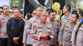 Kapolda Jabar Buka Bazar UMKM dan Pasar Rakyat Hari Bhayangkara ke-80, ( Dok - Foto )