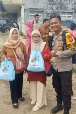 Polsek Cikalong Wetan Dampingi 100 Warga Desa Cipada I Ikuti Bhakti Kesehatan dan Bakti Sosial Hari Bhayangkara Ke 80 Polres Cimahi 