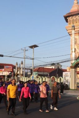Olahraga Bersama Meriahkan Hari Bhayangkara ke-80 di Kebumen