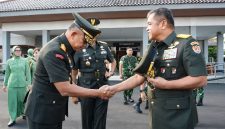 Pangdam IV/Diponegoro Dampingi Kasad Bekali Taruna Akmil, ( Dok - Foto )