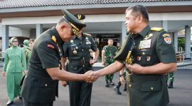 Pangdam IV/Diponegoro Dampingi Kasad Bekali Taruna Akmil, ( Dok - Foto )