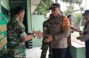 Kapolsek Cikalongwetan bersama Danramil dan seluruh personel, ( Dok - Foto )