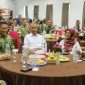 Pangdam III/Siliwangi Mayor Jenderal TNI Kosasih, S.E., M.M.,bersama para pengusaha, ( Dok - Foto)
