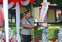 Wakapolda Jawa Barat Brigjen Pol. Adi Vivid Agustiadi Bachtiar S.I.K., M.Hum., M.S.M saat membacakan amanat Kalemdiklat Polri dalam Upacara Pembukaan Diktukba SPKT TA 2026., ( Dok - Foto )