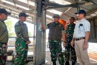 Dansatgas Citarum Harum 2026 Kol Inf Yanto Kusno Hendarto, S.H.,saat pengecekan terhadap IPAL Pabrik, ( Dok - Foto )