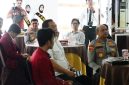Kepala Kepolisian Daerah Jawa Barat Irjen Pol Pipit Rismanto bersama mahasiswa, ( Dok - Foto )