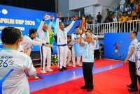 Kapolri Jenderal Polisi Drs. Listyo Sigit Prabowo, M.Si., secara resmi menutup Kejuaraan Bulu Tangkis Kapolri Cup 2026 di GOR Universitas Negeri Jakarta (UNJ), Jakarta, Sabtu (1/8/2026),( Dok - Foto .