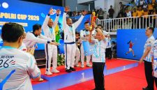 Kapolri Jenderal Polisi Drs. Listyo Sigit Prabowo, M.Si., secara resmi menutup Kejuaraan Bulu Tangkis Kapolri Cup 2026 di GOR Universitas Negeri Jakarta (UNJ), Jakarta, Sabtu (1/8/2026),( Dok - Foto .