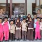 Kapolres Kebumen dalam penyerahan bantuan,( Dok - Foto )