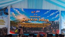 Kapolda Jawa Barat Irjen Pol. Pipit Rismanto saat sambutan di acara konpers dan pemusnahan barang bukti hasil kejahatan, ( Dok - Foto )
