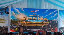 Kapolda Jawa Barat Irjen Pol. Pipit Rismanto saat sambutan di acara konpers dan pemusnahan barang bukti hasil kejahatan, ( Dok - Foto )