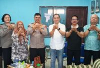 (Kabid Humas) Polda Jawa Barat Kombes Pol. Hendra Rochmawan, S.I.K., M.H., mengajak seluruh insan pers yang tergabung dalam Persatuan Wartawan Indonesia (PWI) untuk bersama-sama menjaga dan merawat Jawa Barat melalui pemberitaan yang edukatif, konstruktif, serta berimbang,( Dok - Foto )