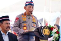 Kapolri Jenderal Listyo Sigit Prabowo melaporkan perkembangan pembangunan dan revitalisasi jembatan Merah Putih Presisi terhadap Presiden Prabowo Subianto. Sebanyak 874 jembatan sudah dibangun dan direnovasi di puluhan wilayah Polda,( Dok - Foto )