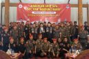 Ketua Umum DPD GRIB Jaya Jawa Barat Gabriel Alexander E., Ketua DPC GRIB Jaya Kabupaten Bandung Barat H. Ihwanudin Artawijaya bersama perwakilan pengurus PAC Kabupaten Bandung Barat, ( Dok - Foto )