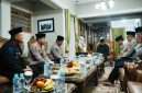 Wakapolda Jawa Barat Brigjen Pol Adi Vivid Agustiadi Bachtiar melakukan kunjungan silaturahmi Kamtibmas ke Pondok Pesantren Cipasung, Desa Cipakat, Kecamatan Singaparna, Kabupaten Tasikmalaya, Sabtu (15/8/2026) sore,( Dok - Foto )