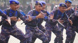 Anggota Brimob Polda Jabar dalam Yel yel,( Dok - Foto )