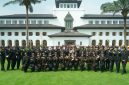 Kapolda bersama PJU Polda Jawa Barat Foto bersama Jajaran Pemprov Jabar,( Dok - Foto )