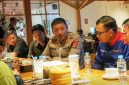 Kapolres Cimahi AKBP Moh Faruk Rozi melaksanakan kegiatan silaturahmi bersama Serikat Pekerja/Serikat Buruh (SP-SB) Kota Cimahi dan Kabupaten Bandung Barat dalam rangka mempererat komunikasi,( Dok - Foto )