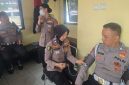 Tim Kedokteran dan Kesehatan (Dokkes) Polda Jabar menerjunkan personilnya untuk memantau dan memeriksa langsung kondisi kesehatan para personel,( Dok - Foto )