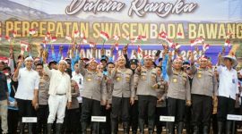 Polri melaksanakan penanaman serentak bawang putih di 14 daerah di Jawa Barat sebagai bagian dari program Asta Cita yang menempatkan ketahanan pangan sebagai salah satu pilar utama kemandirian bangsa,( Dok - Foto )