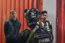 Dalam rangka menjaga keamanan dan ketertiban masyarakat (Harkamtibmas), 1 Regu SPP (Satuan Penindak Perusuh) Batalyon A Pelopor Satbrimob Polda Jabar melaksanakan patroli di wilayah Kabupaten Bandung hingga Kabupaten Sumedang pada Senin dini hari,( Dok - Foto )