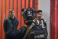 Dalam rangka menjaga keamanan dan ketertiban masyarakat (Harkamtibmas), 1 Regu SPP (Satuan Penindak Perusuh) Batalyon A Pelopor Satbrimob Polda Jabar melaksanakan patroli di wilayah Kabupaten Bandung hingga Kabupaten Sumedang pada Senin dini hari,( Dok - Foto )