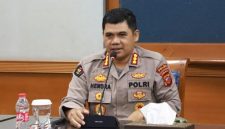 Kabid Humas Polda Jabar Kombes Pol. Hendra Rochmawan, S.I.K., M.H. mengimbau masyarakat agar tidak mudah terprovokasi oleh informasi maupun ajakan mobilisasi yang beredar di media sosial, terutama yang belum jelas sumber dan kebenarannya,( Dok - Foto )