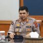 Kabid Humas Polda Jabar Kombes Pol. Hendra Rochmawan, S.I.K., M.H. mengimbau masyarakat agar tidak mudah terprovokasi oleh informasi maupun ajakan mobilisasi yang beredar di media sosial, terutama yang belum jelas sumber dan kebenarannya,( Dok - Foto )
