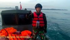 Sebuah perjalanan tidak selalu diukur dari seberapa jauh jarak yang ditempuh, tetapi dari seberapa banyak pelajaran yang diperoleh sepanjang perjalanan tersebut. Bagi Kapten Czi Mudaim, S.Pd.I., C.Ht., M.E., pengalaman mengarungi laut dalam rangka Sail Siliwangi tahun 2022 menjadi salah satu perjalanan yang hingga kini masih membekas dalam ingatannya,( Dok - Foto )