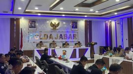 Polres Majalengka kembali menorehkan prestasi membanggakan di tingkat Polda Jawa Barat. Kali ini, Polres Majalengka berhasil meraih Juara 1 PPID Satwil Kategori Keaktifan Website Keterbukaan Informasi Publik (KIP) tingkat Polda Jawa Barat,( Dok - Foto )