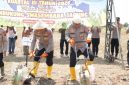 Polda Jawa Barat (Jabar) mengolah Lahan Baku Sawah (LBS) seluas 165,53 Ha menjadi pertanian jagung di musim kemarau. Salah satunya di Desa Mekarwaru, Kecamatan Gantar, Kabupaten Indramayu, Jawa Barat,( Dok - Foto )