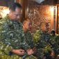 Pangdam IV/Diponegoro Mayjen TNI Achiruddin, S.E., M.Han., mendampingi Panglima TNI Jenderal TNI Agus Subiyanto melaksanakan ziarah rombongan ke Astana Giri Bangun, Karanganyar, Selasa (22/9/2026),( Dok - Foto )