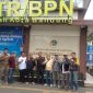 Ketua DPC GRIB Jaya Kabupaten Bandung Barat, H. Ihwanudin, bersama Koperasi Mutiara Selatan Jaya dan anggota BPD Desa Tanjung Mulya, Kecamatan Pakenjeng, Kabupaten Garut, melakukan audiensi dengan Kanwil ATR/BPN Provinsi Jawa Barat, Kamis (24/9/2026),( Dok - Foto )
