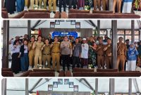 Forkopimcam Cikalongwetan bersama stakeholder dan mitra strategis melaksanakan kegiatan Silaturahmi dan Penguatan Sinergi Pemerintahan Kecamatan Cikalongwetan, Selasa (29/9/2026), bertempat di Pendopo Kecamatan Cikalongwetan,( Dok - Foto )