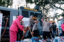 Kabid Humas Polda Jabar Kombes Pol. Hendra Rochmawan S.I.K., M.H mengatakan bahwa Kepedulian Polri terhadap masyarakat kembali diwujudkan Polres Cimahi melalui aksi bakti sosial berupa pendistribusian air bersih kepada warga asrama dan masyarakat di sekitar lingkungan Polres Cimahi,( Dok - Foto )