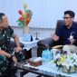 Danlanud Husein Sastranegara Marsma TNI MD. Irman Fathurrahman, S.E., M.M. secara resmi menerima kunjungan silaturahmi sekaligus audiensi dari GM Bandara Husein S, Bapak Granieto W. Hindrawan, didampingi Business Support Dept Head S.Deni Cahyo Prasetyo, Airport Operation & Service Dept Head Setia Sutanto dan Branch Communication & CSR Andry Juniardi Salam,( Dok - Foto )