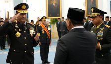 Presiden Republik Indonesia, Prabowo Subianto, resmi melantik Jenderal Polisi Suyudi Ario Seto sebagai Kepala Kepolisian Negara Republik Indonesia (Kapolri) yang baru di Istana Negara, Jakarta, pada Kamis (01/10/2026),( Dok - Foto )