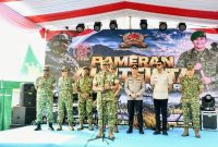 Komandan Pusat Kesenjataan Infanteri (Danpussenif) Letjen TNI Iwan Setiawan, S.E., M.M., membuka Pameran Alutsista TNI Angkatan Darat yang digelar di Jalan Jenderal Sudirman, Soreang, Kabupaten Bandung, Sabtu (3/10/2026),( Dok - Foto )
