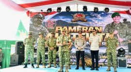 Komandan Pusat Kesenjataan Infanteri (Danpussenif) Letjen TNI Iwan Setiawan, S.E., M.M., membuka Pameran Alutsista TNI Angkatan Darat yang digelar di Jalan Jenderal Sudirman, Soreang, Kabupaten Bandung, Sabtu (3/10/2026),( Dok - Foto )