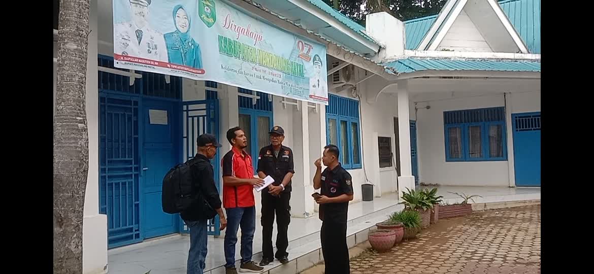 Front Komunitas Indonesia Satu (FKI-I) terkait dugaan Tindak Pidana Korupsi penggunaan Dana Desa untuk Pembangunan Bendungan Air Bersih / Pembangunan Air Bersih di Desa Suka Makmur (Dok-Poto)