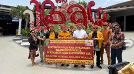Jajaran Pengurus DPW PWDPI Provinsi Bali menyambut hangat kedatangan Ketua Dewan Pembina DPP PWDPI, Irjen. Pol. (Purn.) Dr. H. Ike Edwin, S.H., M.H., M.M. di sela berlangsungnya Festival Budaya Kerajaan Klungkung 2026, ( Dok - Foto )