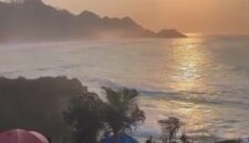 Keberadaan area camping memberikan kesempatan bagi wisatawan untuk menikmati keindahan Pantai Menganti sejak pagi hingga sore hari. Pengunjung dapat menyaksikan perubahan suasana alam, mulai dari udara pagi yang sejuk, panorama matahari terbit, hingga pemandangan matahari terbenam yang menghiasi ufuk barat,( Dok - Foto )