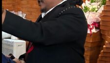 Romo Bayu Suryo, yang dikenal sebagai Ki Semar, menanggapi pemberitaan media daring SBCNews.id dan Indonesia Weekly yang dinilainya merugikan nama baiknya. Ia menyayangkan pemberitaan tersebut karena menurutnya belum memberikan ruang klarifikasi yang memadai kepada dirinya,(Dok - Foto )