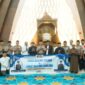 Kepala Kepolisian Daerah (Kapolda) Jawa Barat, Irjen Pol Hengki. Kehadiran pimpinan tertinggi kepolisian di Jawa Barat tersebut bertujuan untuk membaur dan melaksanakan ibadah bersama jemaah Masjid Raya Al-Jabbar,( Dok - Foto )