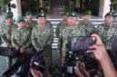 Estafet kepemimpinan Kodam IV/Diponegoro resmi berlanjut. Mayjen TNI Achiruddin, S.E., M.Han., menyerahkan satuan Kodam IV/Diponegoro kepada Mayjen TNI Sudaryanto, S.E., M.Han., dalam Apel Penyerahan Satuan yang berlangsung di Lapangan Makodam IV/Diponegoro, Semarang, Senin (19/10/2026),( Dok - Foto )