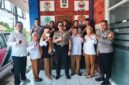 Kapolsek Cikalongwetan AKP Deden Indrajaya, S.H., M.M., bersama jajaran melaksanakan kegiatan sambang kamtibmas di Balai Desa Puteran, Kecamatan Cikalongwetan, Kabupaten Bandung Barat, Senin (26/10/2026),( Dok - Foto )