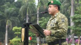 Kasdam IV/Diponegoro Brigjen TNI M. Andhy Kusuma, S.Sos., M.M., M.Han., CFrA., memimpin upacara peringatan Hari Sumpah Pemuda ke-98 Tahun 2026 di Lapangan Makodam IV/Diponegoro, Rabu (28/10/2026),( Dok - Foto )