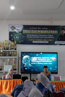 MTsN 2 Padang Lawas Utara Perkuat Kompetensi Digital, Gelar Sosialisasi Pemanfaatan Artificial Intelligence (AI)